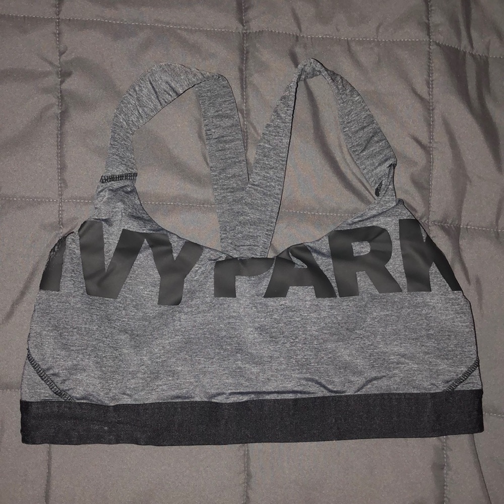 sports bra